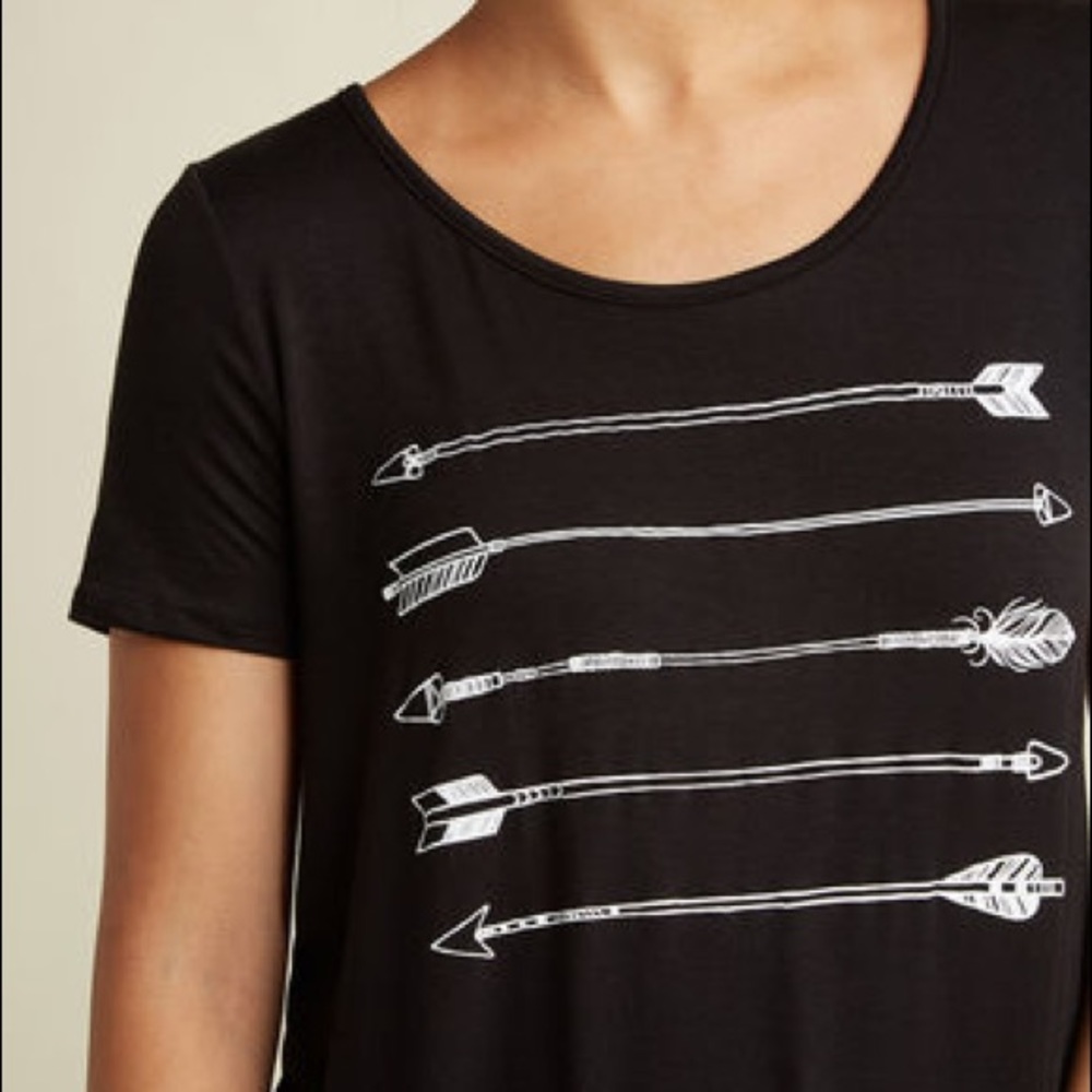 Modcloth "Time of Dep-Archer" arrows t-shirt, L